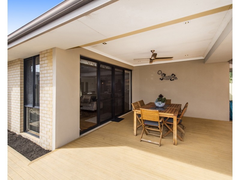 11 Cohen Vista, Lakelands WA 6180