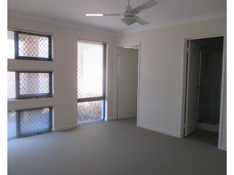 3 Island Way, Singleton WA 6175