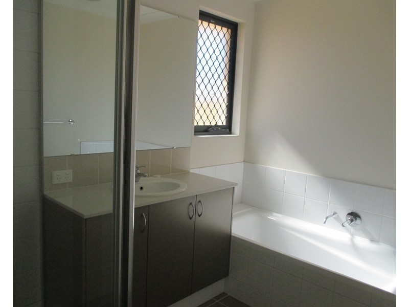 3 Island Way, Singleton WA 6175