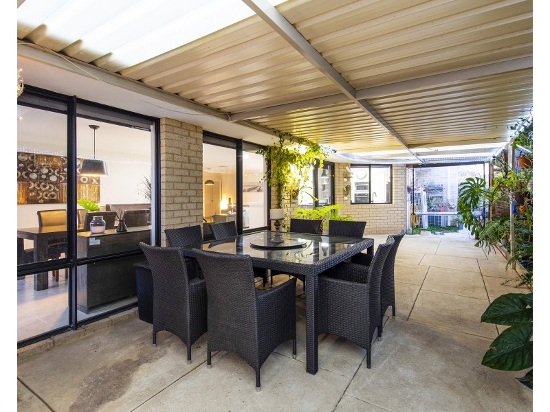 51 Seascapes Boulevard, Halls Head WA 6210