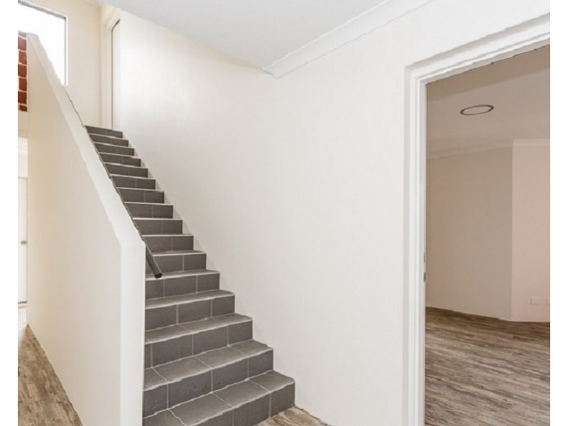 2/9  Hancock Street, Mandurah WA 6210