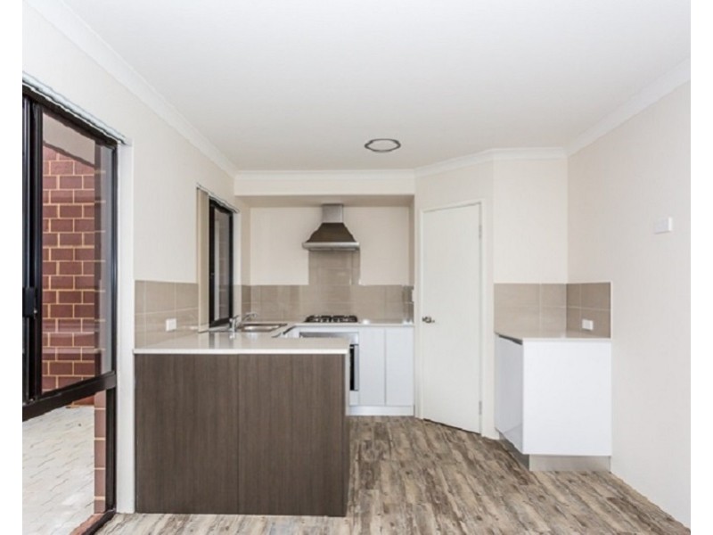 2/9  Hancock Street, Mandurah WA 6210