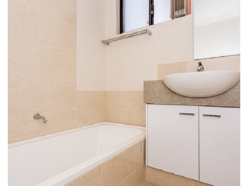 2/9  Hancock Street, Mandurah WA 6210