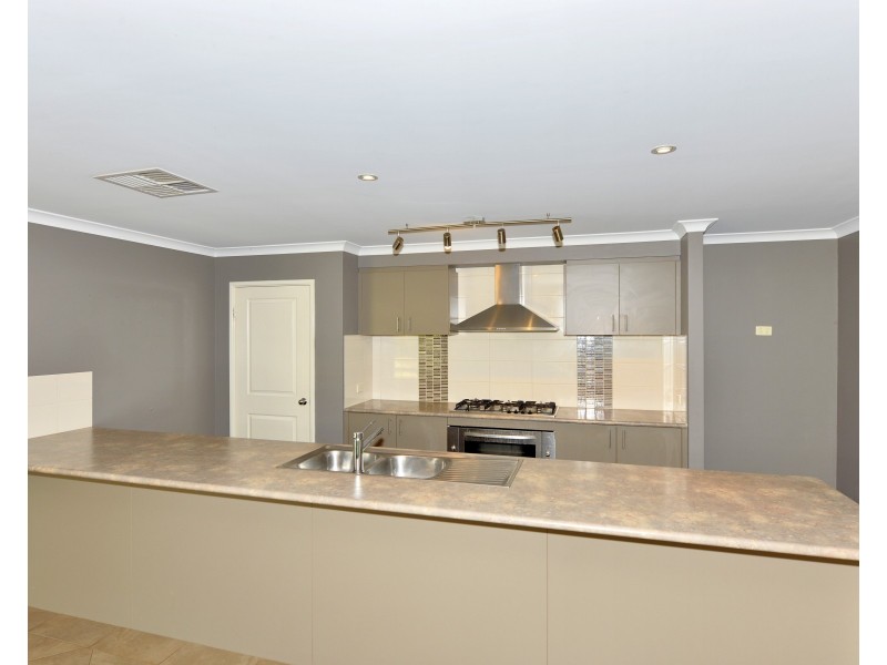 86 Countess Circuit, South Yunderup WA 6208