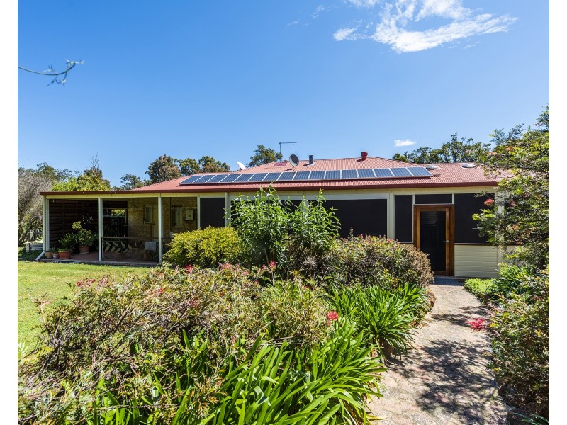 43 Chestnut Road, Jarrahdale WA 6124