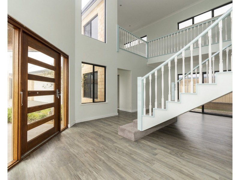 4 Donnybrook Turn, Dawesville WA 6211