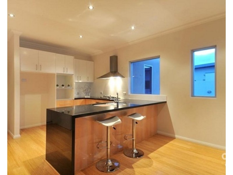 21A Oversby Street, Halls Head WA 6210