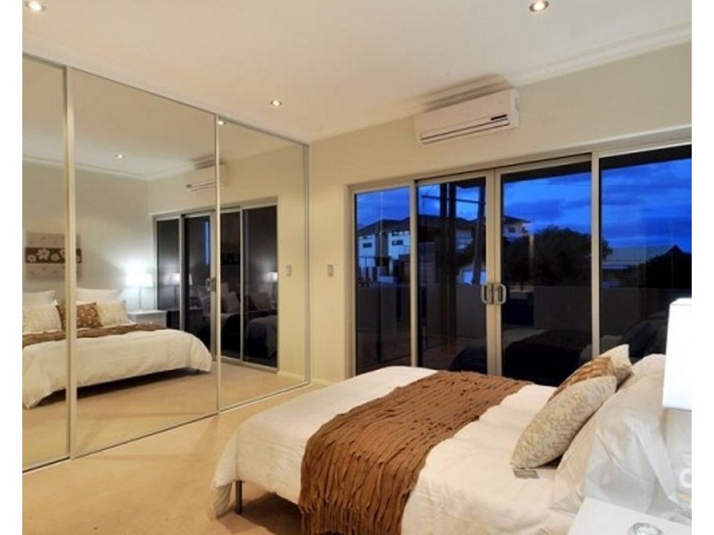 21A Oversby Street, Halls Head WA 6210