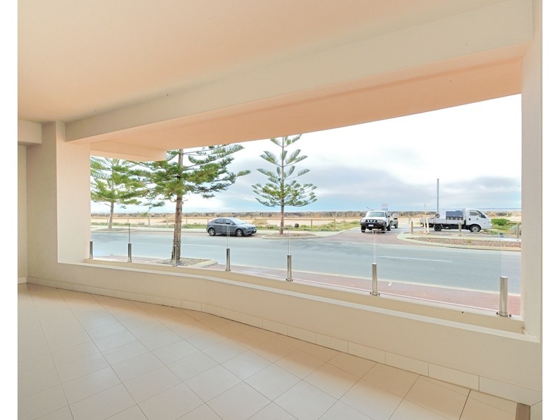 2/51 Breakwater Parade, Mandurah WA 6210