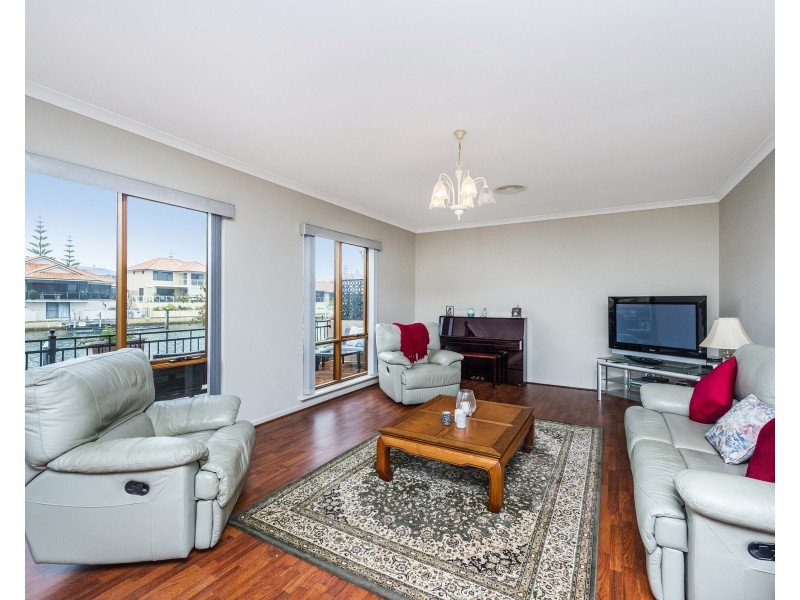 56/18 Port Quays, Wannanup WA 6210