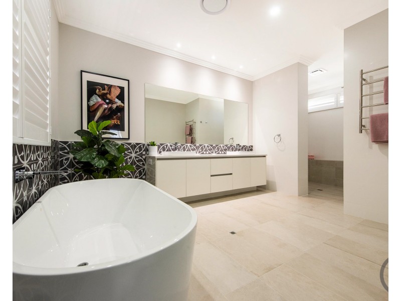 12 Europa Place, Dudley Park WA 6210