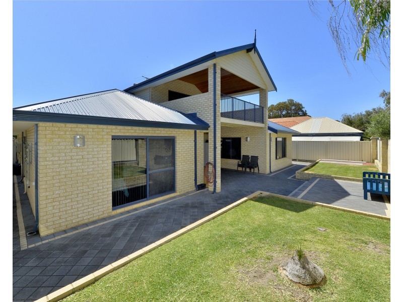 10 Coastal Retreat, Wannanup WA 6210