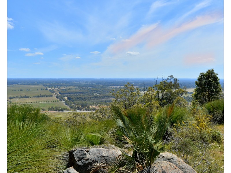 142 Kingsbury Drive, Keysbrook WA 6126