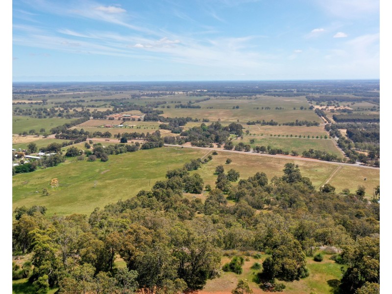 142 Kingsbury Drive, Keysbrook WA 6126