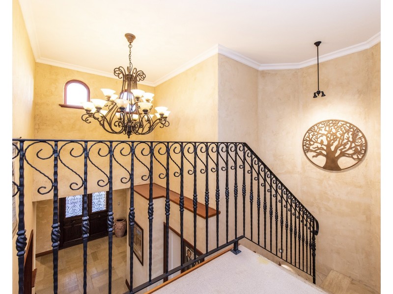 48 Aztec Island Retreat, Halls Head WA 6210