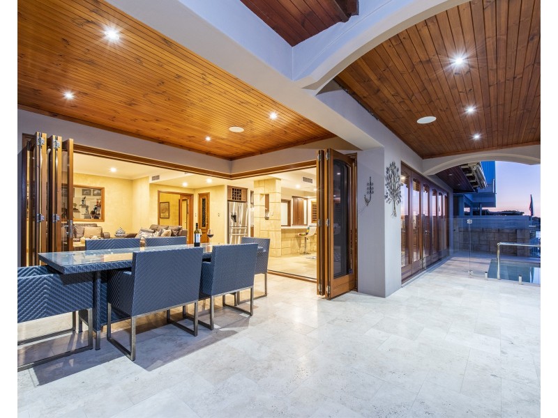 48 Aztec Island Retreat, Halls Head WA 6210