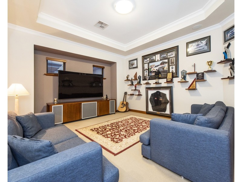 48 Aztec Island Retreat, Halls Head WA 6210