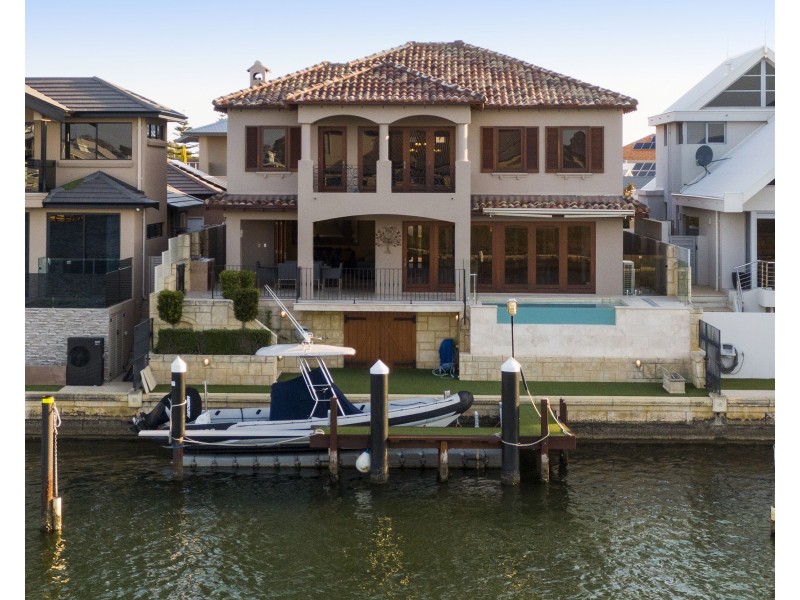 48 Aztec Island Retreat, Halls Head WA 6210