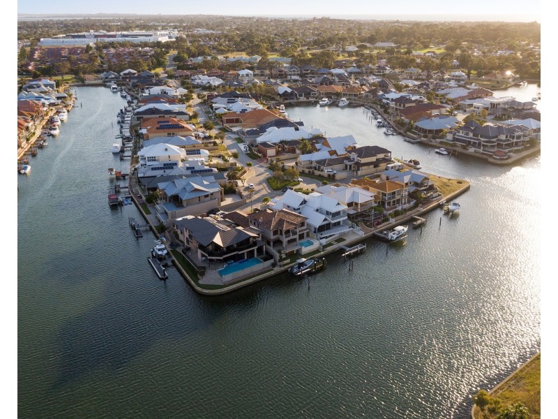 48 Aztec Island Retreat, Halls Head WA 6210