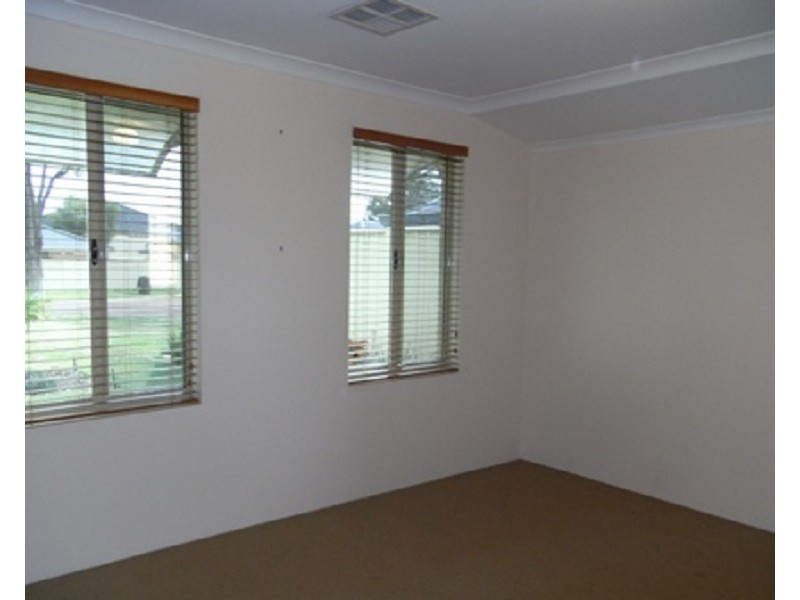 14 Evella Cove, Lakelands WA 6180