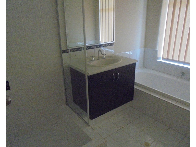 14 Evella Cove, Lakelands WA 6180