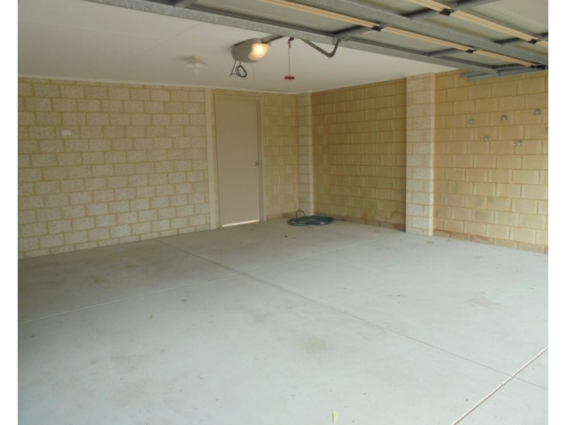 14 Evella Cove, Lakelands WA 6180