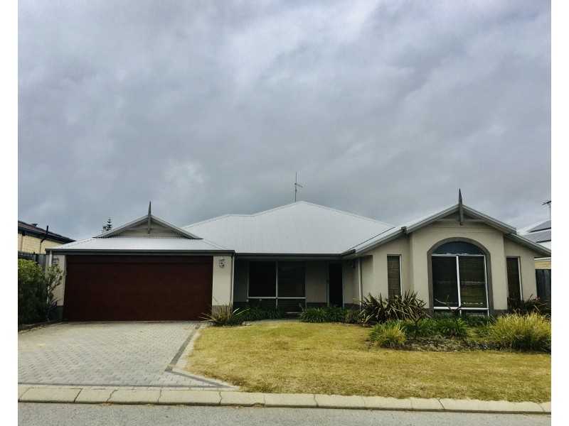 19 Grasshill Grange, Halls Head WA 6210