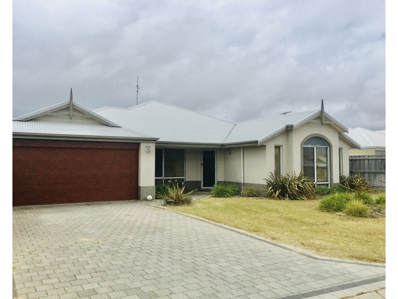 19 Grasshill Grange, Halls Head WA 6210