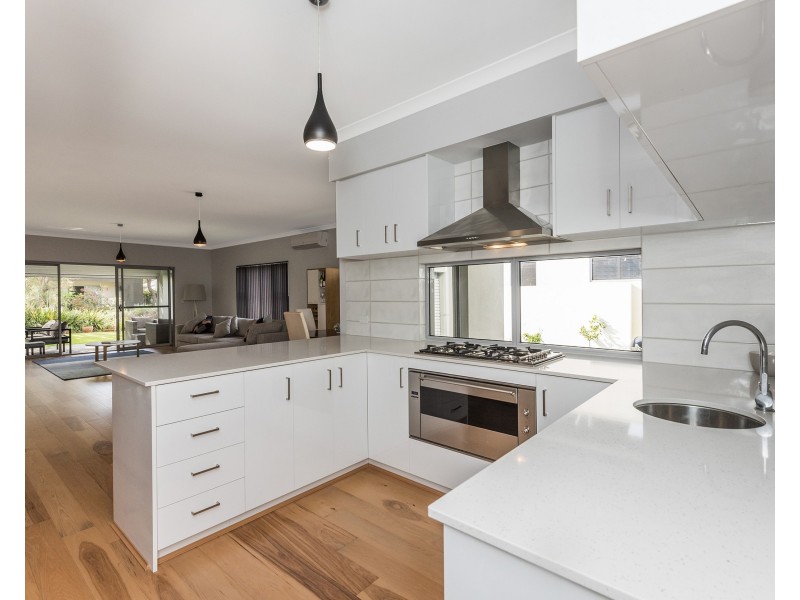 23  Whimbrel Crescent, Coodanup WA 6210