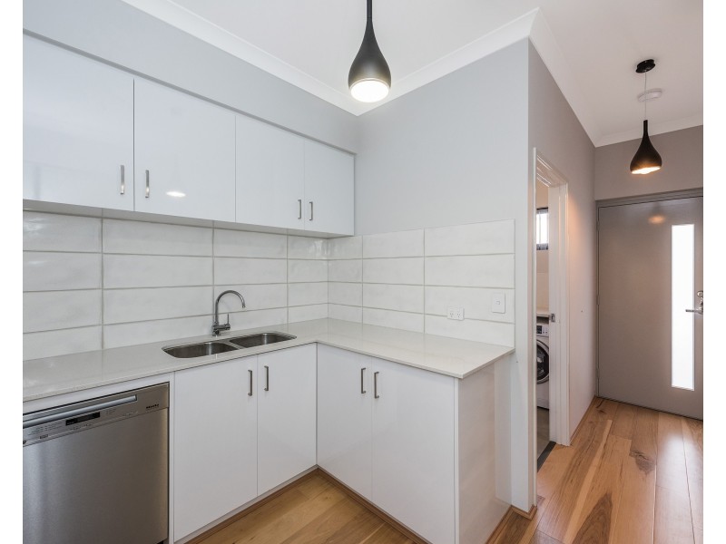 23  Whimbrel Crescent, Coodanup WA 6210