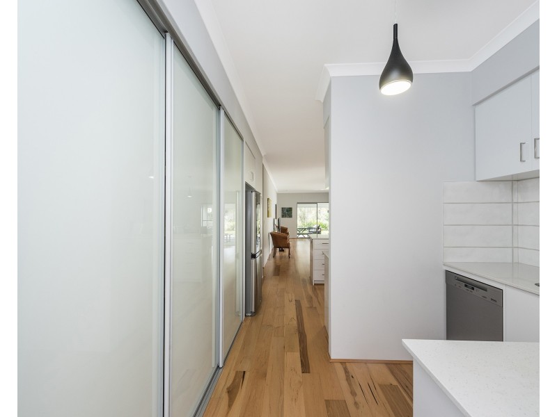 23  Whimbrel Crescent, Coodanup WA 6210