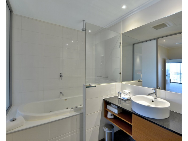 404/16 Dolphin Drive, Mandurah WA 6210