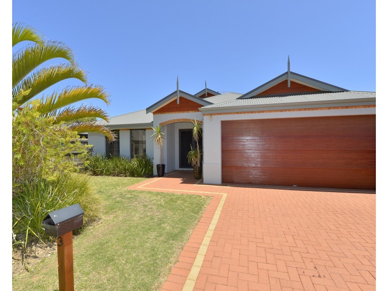 3 Honeymyrtle Grange, Halls Head WA 6210