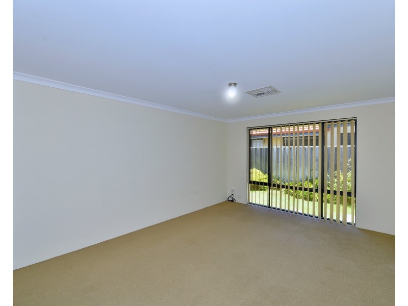 3 Honeymyrtle Grange, Halls Head WA 6210