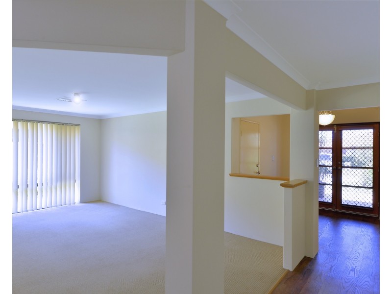 3 Honeymyrtle Grange, Halls Head WA 6210