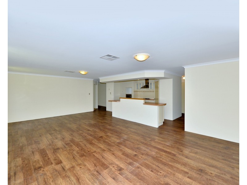 3 Honeymyrtle Grange, Halls Head WA 6210