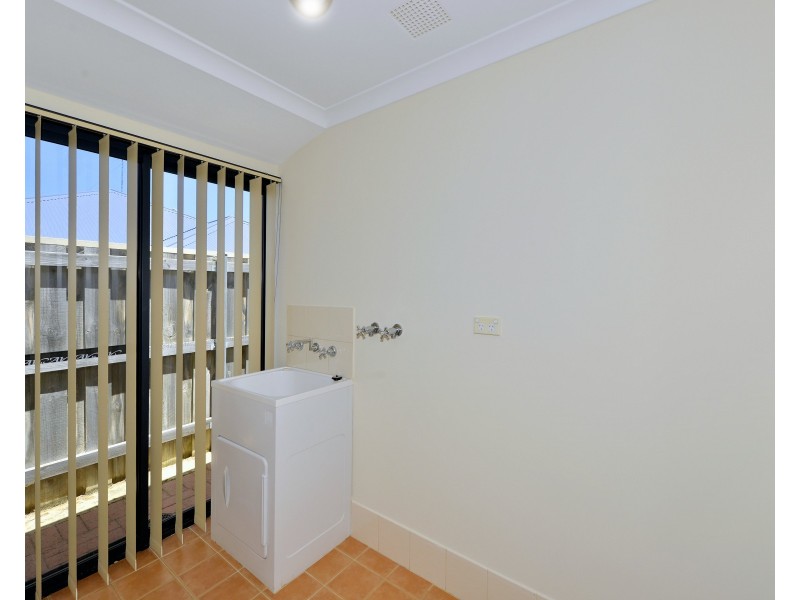 3 Honeymyrtle Grange, Halls Head WA 6210