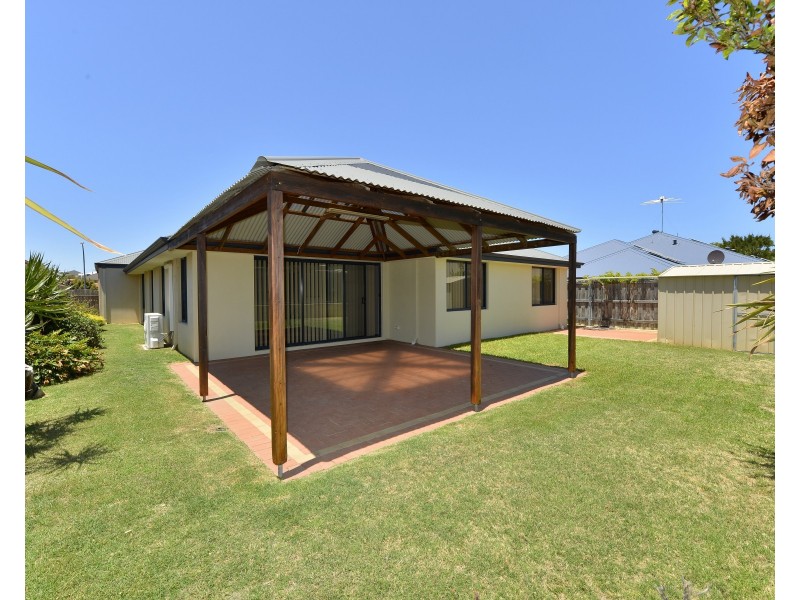 3 Honeymyrtle Grange, Halls Head WA 6210