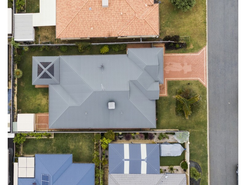 3 Honeymyrtle Grange, Halls Head WA 6210