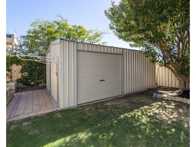 10 Batavia Avenue, Wannanup WA 6210