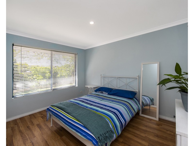10 Batavia Avenue, Wannanup WA 6210