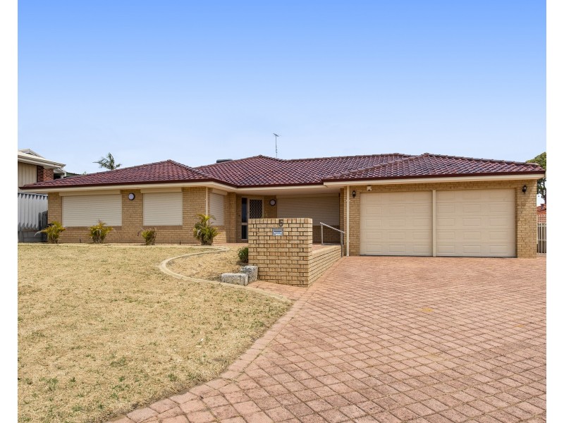 5 Berrigan Row, Halls Head WA 6210