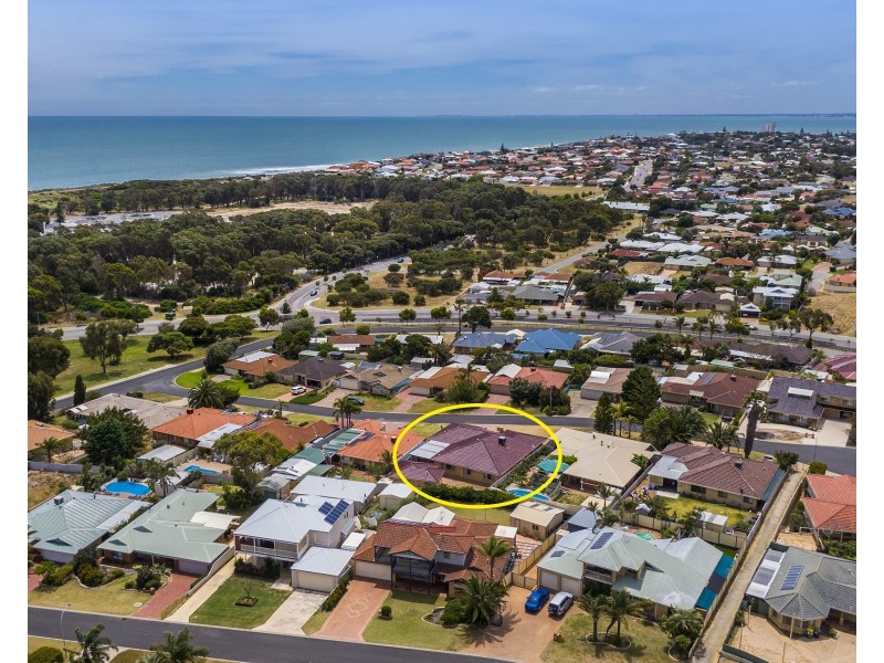 5 Berrigan Row, Halls Head WA 6210