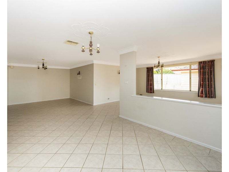 5 Berrigan Row, Halls Head WA 6210