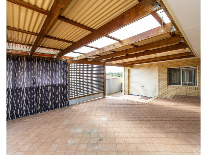 5 Berrigan Row, Halls Head WA 6210