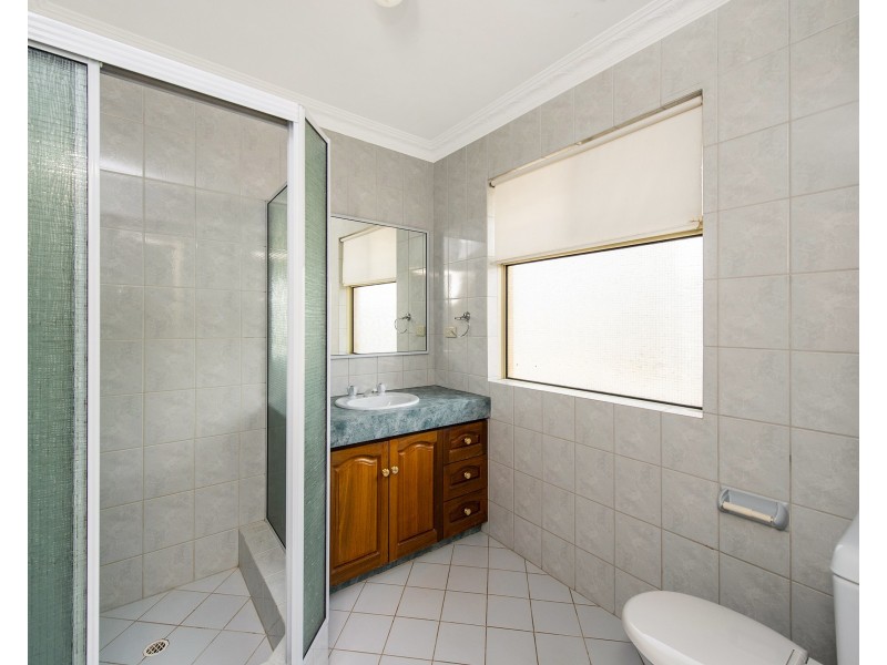 5 Berrigan Row, Halls Head WA 6210