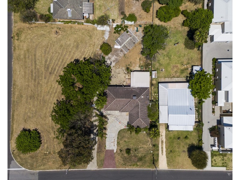 15 Eacott Street, Mandurah WA 6210