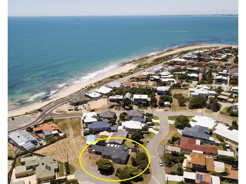 4 Sussex Place, Halls Head WA 6210