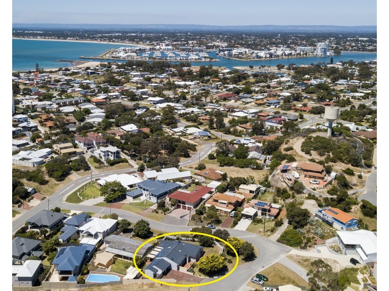 4 Sussex Place, Halls Head WA 6210