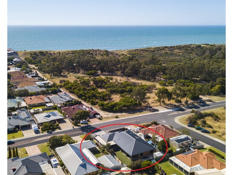 69 Peelwood Parade, Halls Head WA 6210